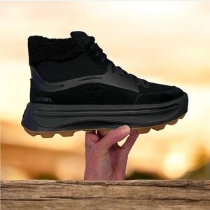 NWT Sorel Ona 503 Mid Cozy boots in black new with box $293.00